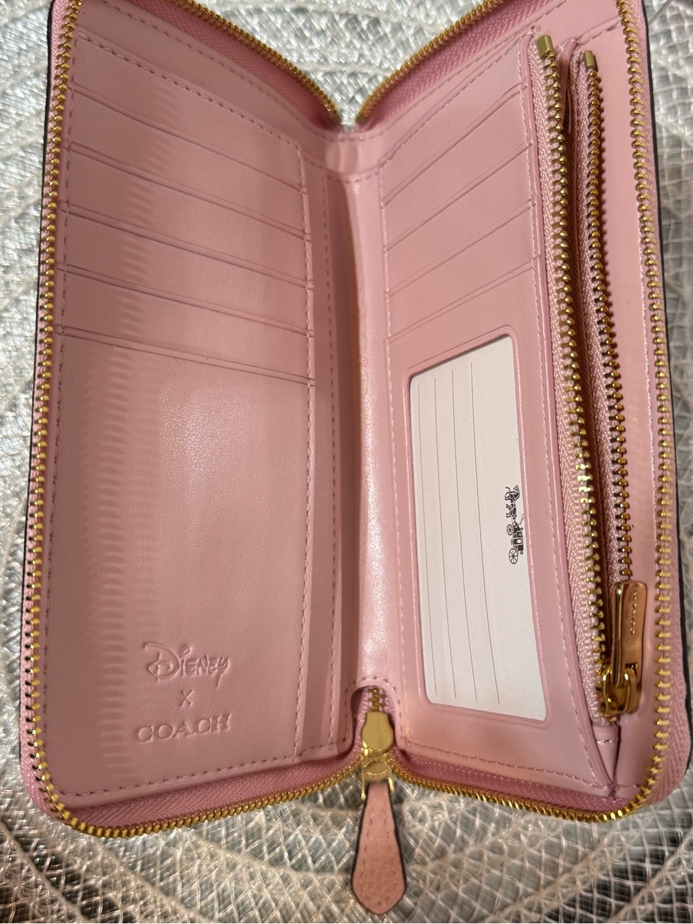 Coach x Disney Dalmatians Medium Zip Around Wallet NWT - Picture 7 of 11